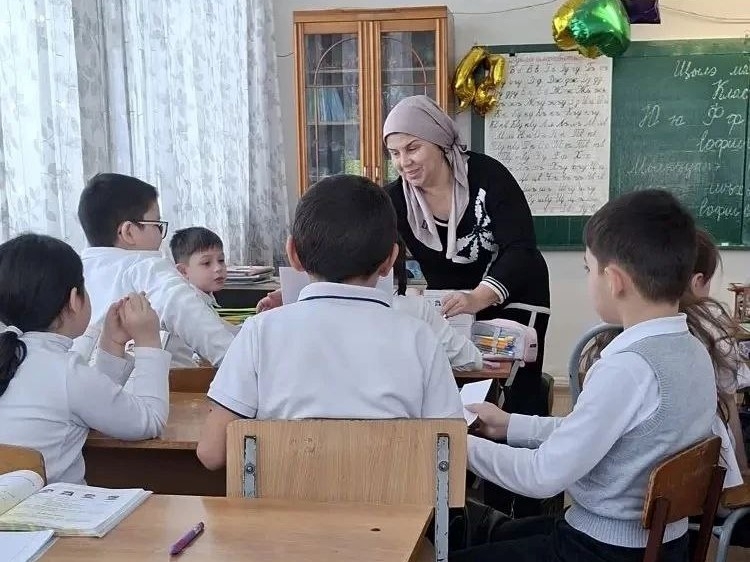В Кошехабльском районе определили лучших учителей родного языка и литературы